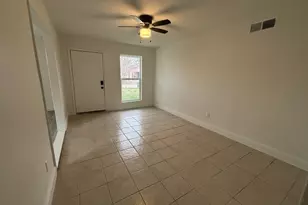 9843 Ribbonwood St, Houston, TX 77078 - Photo 3
