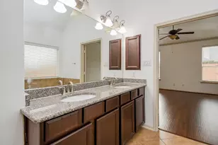 6822 Clemson Ln, Sugar Land, TX 77479 - Photo 19