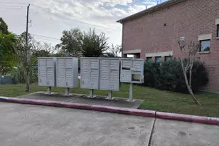 5941 S Loop E, Houston, TX 77033 - Photo 27