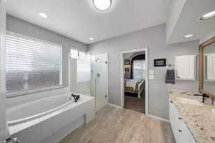 195 W Sundance Cir, The Woodlands, TX 77382 - Photo 23