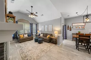 195 W Sundance Cir, The Woodlands, TX 77382 - Photo 15