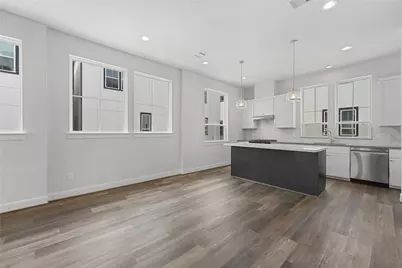 2708 Grand Fountains Drive #E, Houston, TX 77054 - Photo 9