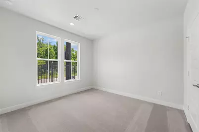 2708 Grand Fountains Drive #E, Houston, TX 77054 - Photo 25