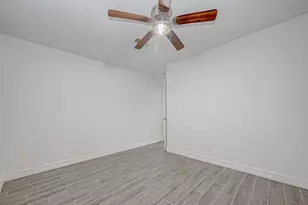 909 Oak Vista Ct, Friendswood, TX 77546 - Photo 23