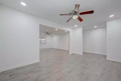 909 Oak Vista Court, Friendswood, TX 77546 - Photo 7
