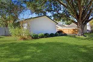 1402 Heathwood Dr, Houston, TX 77077 - Photo 5