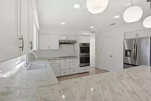 1402 Heathwood Dr, Houston, TX 77077 - Photo 23