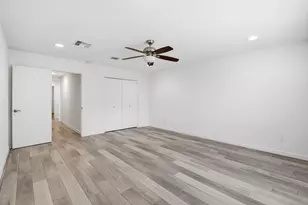 1402 Heathwood Dr, Houston, TX 77077 - Photo 41