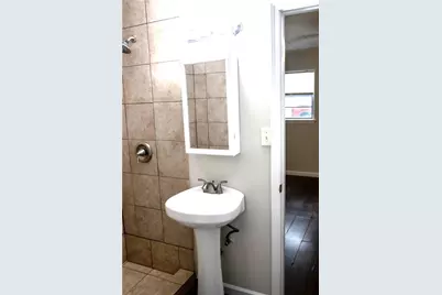 421 E Park Street, Alvin, TX 77511 - Photo 11