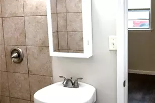 421 E Park St, Alvin, TX 77511 - Photo 11