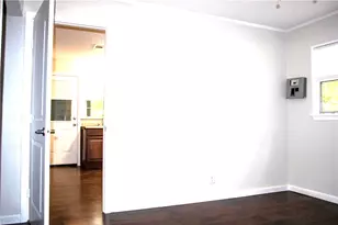 421 E Park St, Alvin, TX 77511 - Photo 13