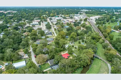 421 E Park Street, Alvin, TX 77511 - Photo 3