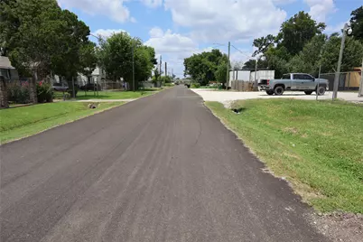 136 Theron Street, Houston, TX 77022 - Photo 7