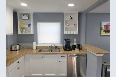 2121 N Durham Drive, Houston, TX 77008 - Photo 3