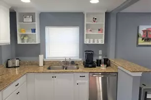 2121 N Durham Dr, Houston, TX 77008 - Photo 3