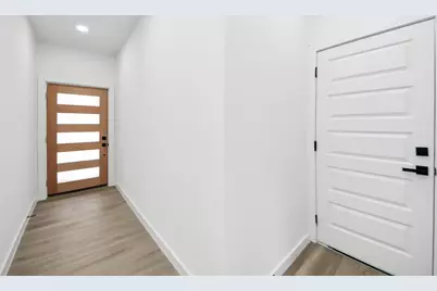 1216 E 34th Street #D, Houston, TX 77022 - Photo 7