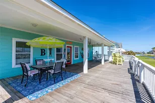 3174 Sea Castle Dr, Crystal Beach, TX 77650 - Photo 5