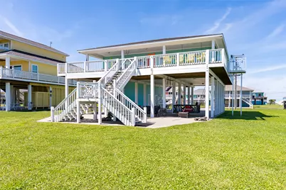 3174 Sea Castle Drive, Crystal Beach, TX 77650 - Photo 3