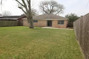 513 Sims Dr, Angleton, TX 77515 - Photo 19