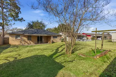 13627 Greenway Drive, Sugar Land, TX 77498 - Photo 29