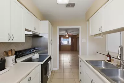 13627 Greenway Drive, Sugar Land, TX 77498 - Photo 15