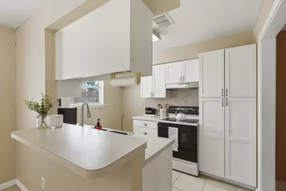 13627 Greenway Drive, Sugar Land, TX 77498 - Photo 11