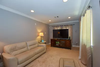 9030 Quebec Drive, Houston, TX 77096 - Photo 17