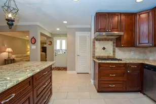 9030 Quebec Dr, Houston, TX 77096 - Photo 11