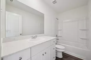 10310 Magnol Wood Dr, Houston, TX 77016 - Photo 9