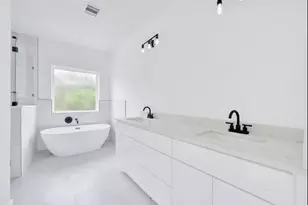 2511 Garapan St, Houston, TX 77091 - Photo 19