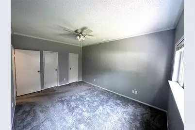 7037 N Holiday Drive, Galveston, TX 77550 - Photo 9