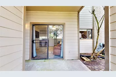 7037 N Holiday Drive, Galveston, TX 77550 - Photo 15