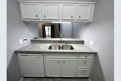7037 N Holiday Drive, Galveston, TX 77550 - Photo 7