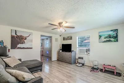414 Jackson Avenue, Bacliff, TX 77518 - Photo 3