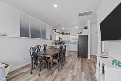 139 W Palm Street, Freeport, TX 77541 - Photo 11