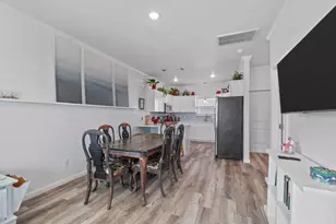 139 W Palm St, Freeport, TX 77541 - Photo 11