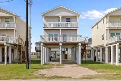 139 W Palm Street, Freeport, TX 77541 - Photo 25