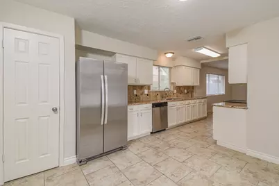 4922 Bridgemont Lane, Spring, TX 77388 - Photo 9
