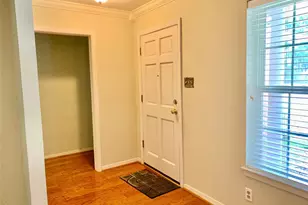 9634 Fairdale Ln, Houston, TX 77063 - Photo 5