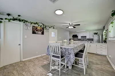1 4th Avenue N, Texas City, TX 77590 - Photo 15