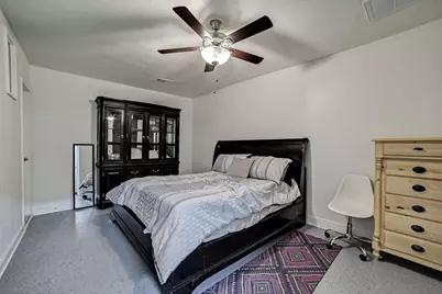 1 4th Avenue N, Texas City, TX 77590 - Photo 17