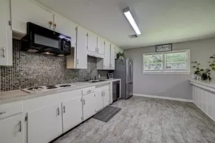 1 4th Ave N, Texas City, TX 77590 - Photo 7
