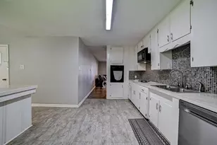 1 4th Ave N, Texas City, TX 77590 - Photo 13