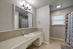1 4th Ave N, Texas City, TX 77590 - Photo 21