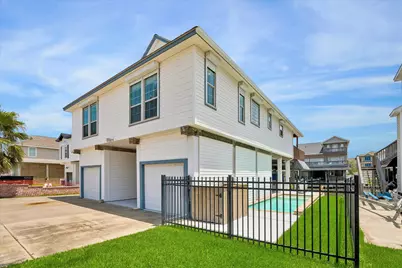 506 Westerly Drive, Tiki Island, TX 77554 - Photo 3