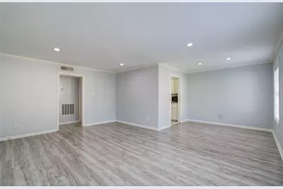 7900 Westheimer Road #146, Houston, TX 77063 - Photo 5