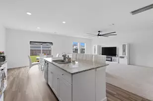10138 Tiger Flower Ln, Houston, TX 77016 - Photo 9