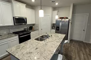 8207 Rising Stream Dr, Houston, TX 77063 - Photo 5