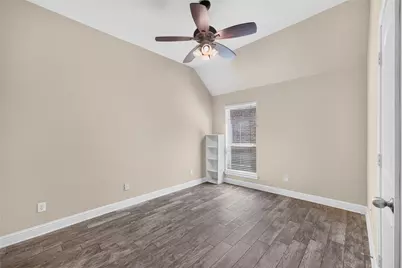 6302 Falling Briar Lane, Sugar Land, TX 77479 - Photo 15