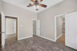 6302 Falling Briar Lane, Sugar Land, TX 77479 - Photo 9